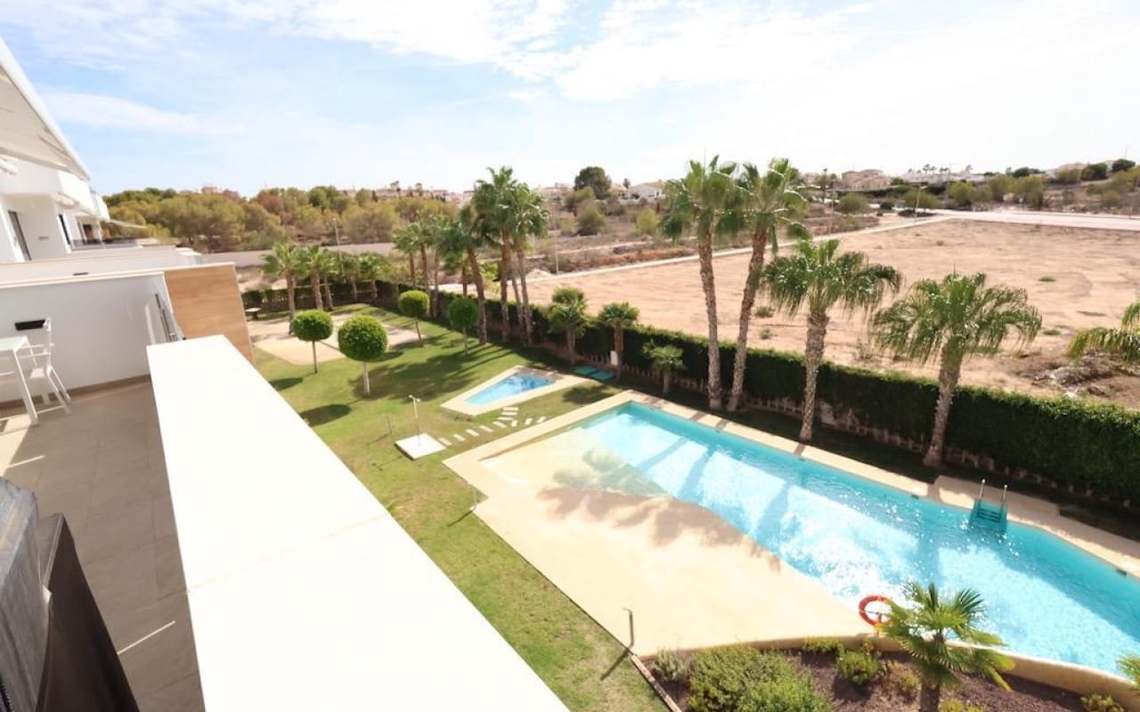 2 sovrum Lägenhet till salu i Las Mimosas med pool - 269 000 € (Ref: 9913734)