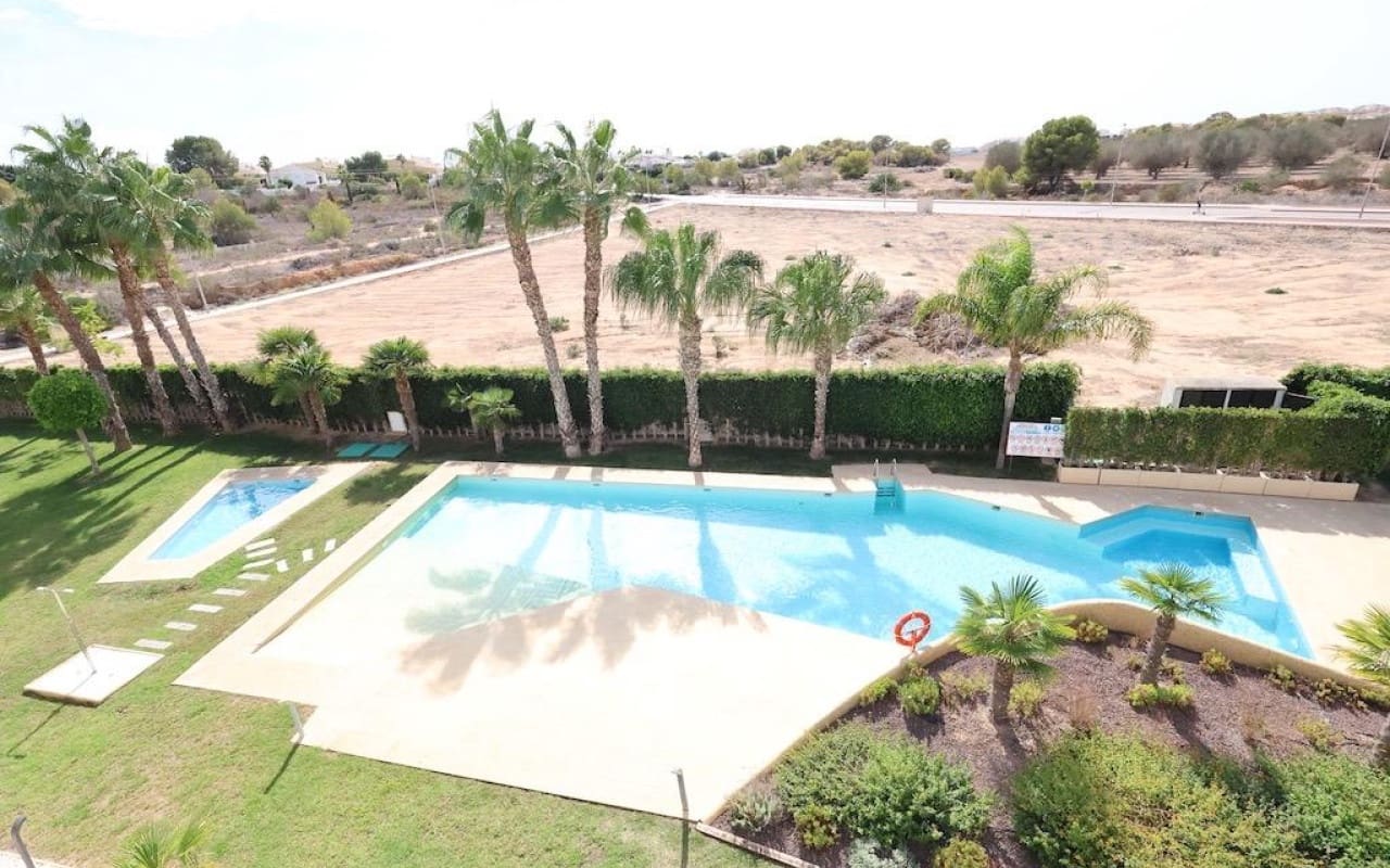2 sovrum Lägenhet till salu i Las Mimosas med pool - 269 000 € (Ref: 9913734)