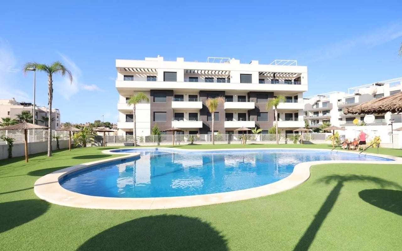 2 Zimmer Apartment zu verkaufen in Villamartin - 270.000 € (Ref: 9913737)