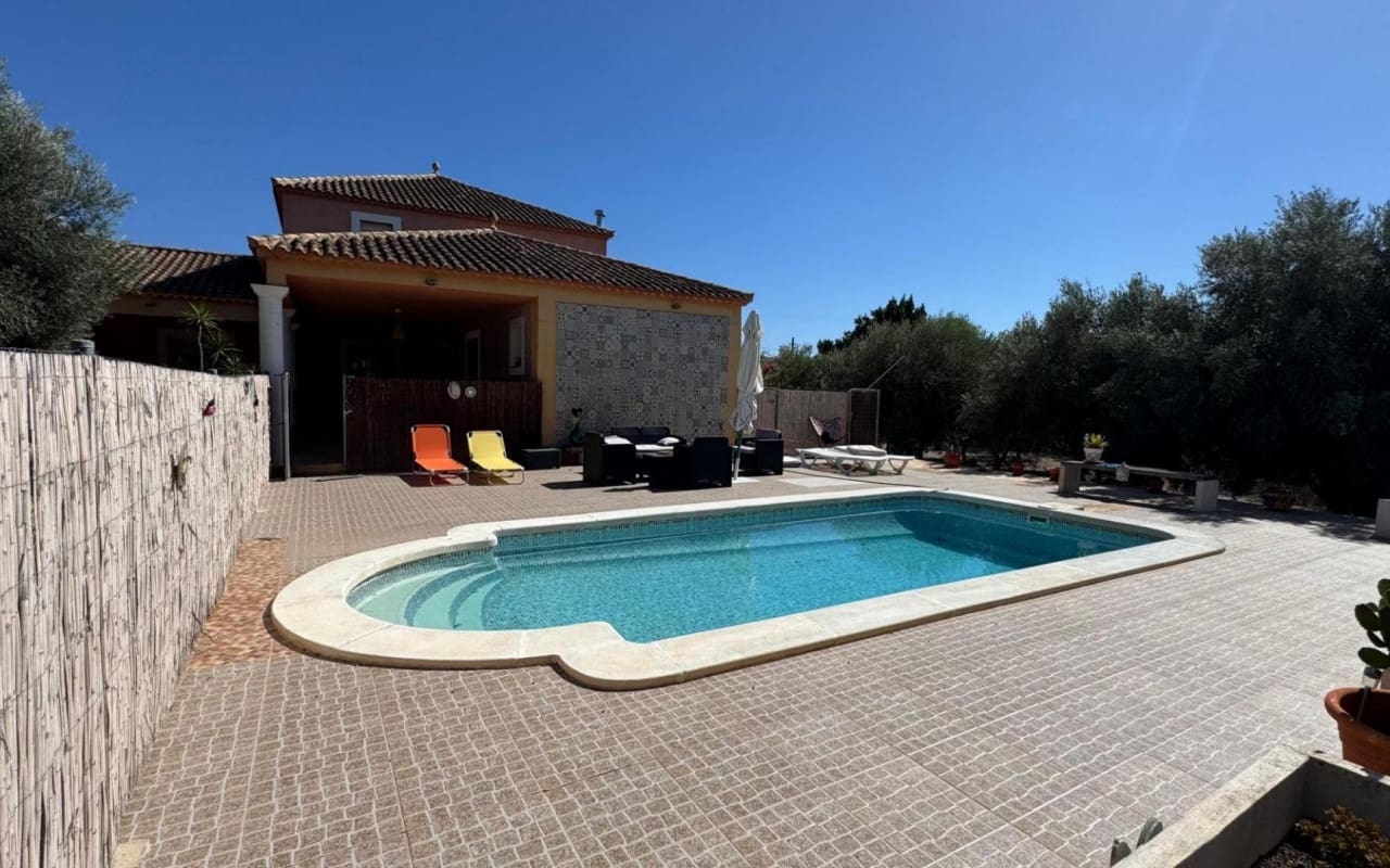 6 chambre Finca/Maison de Campagne à vendre à Albatera - 280 000 € (Ref: 9913740)