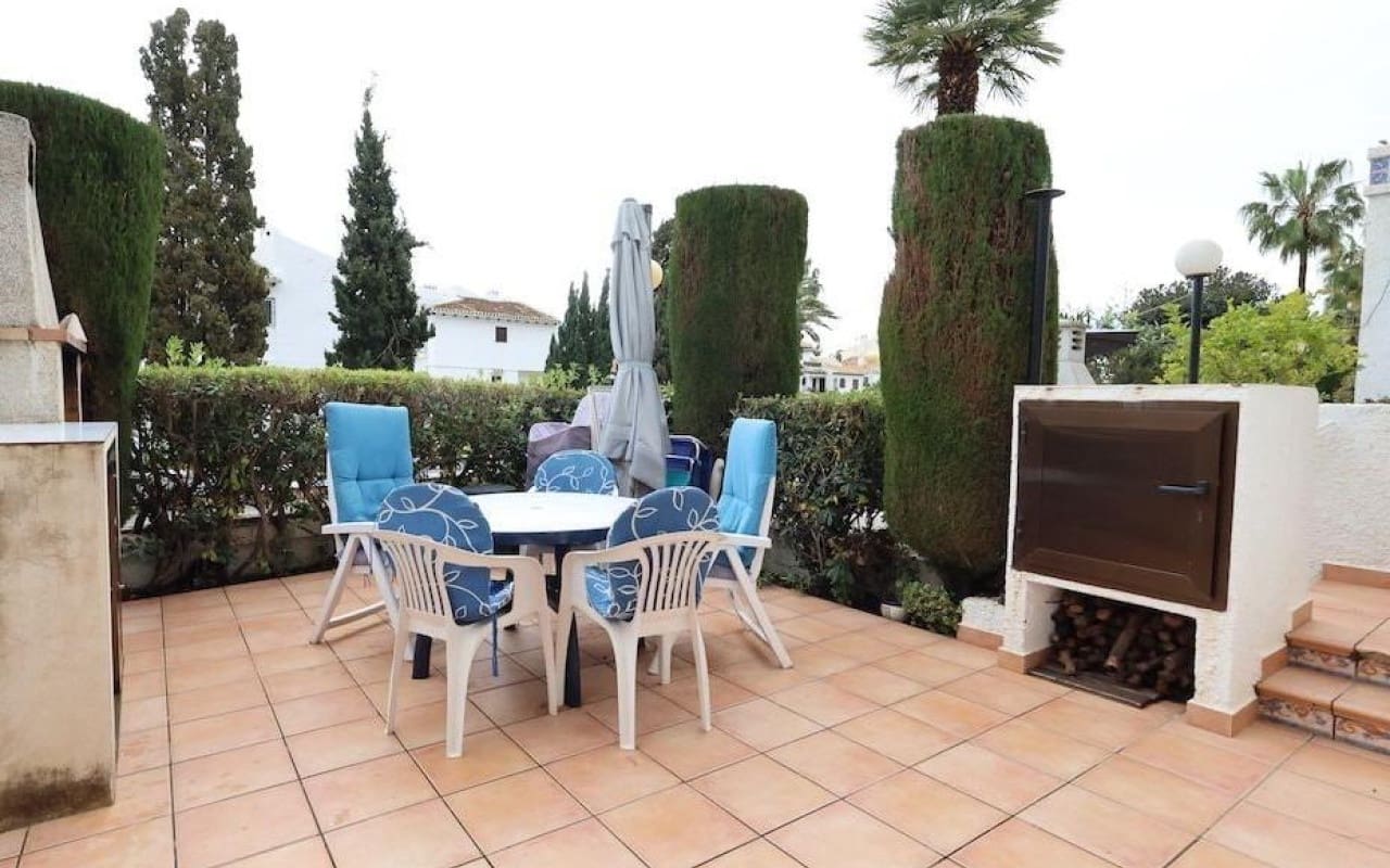 4 slaapkamer Halfvrijstaande villa te koop in Cabo Roig - € 330.000 (Ref: 9913741)