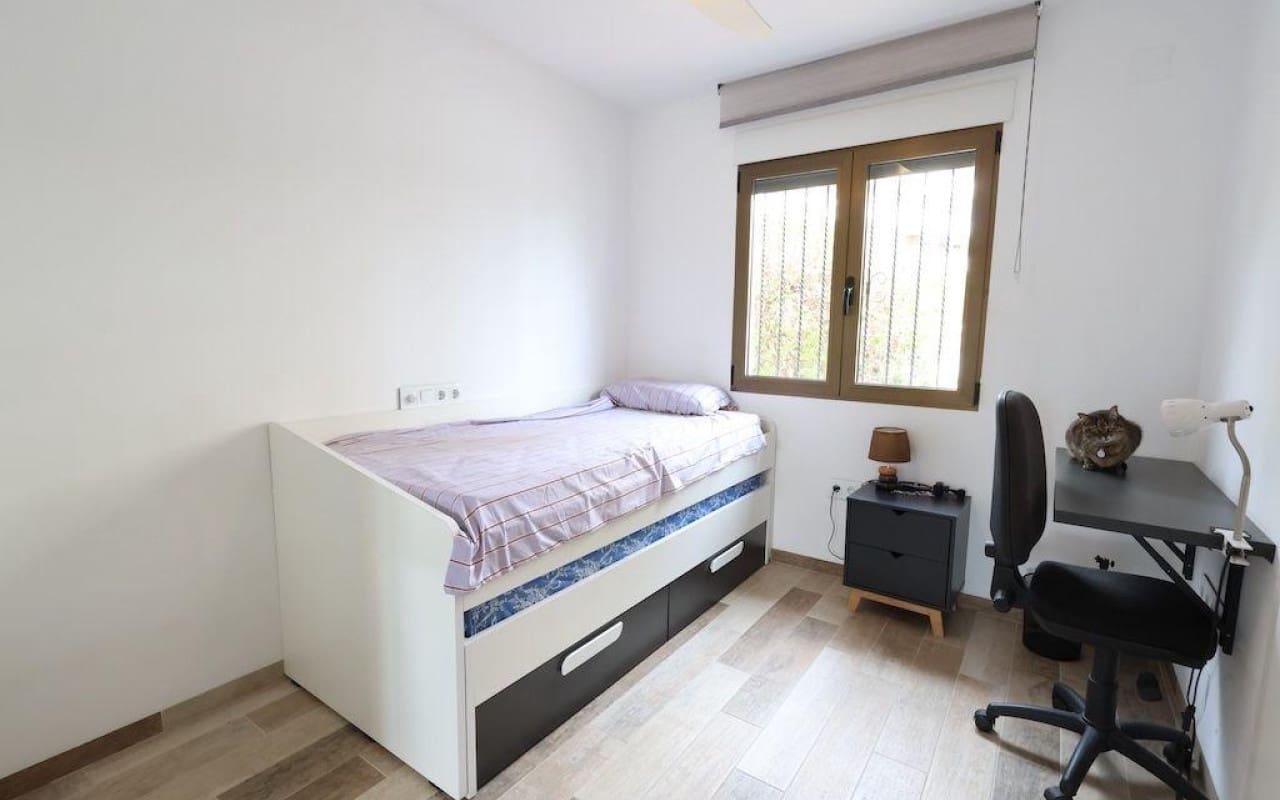 4 slaapkamer Halfvrijstaande villa te koop in Cabo Roig - € 330.000 (Ref: 9913741)