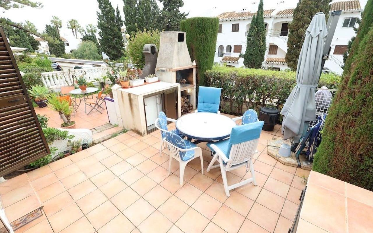 4 slaapkamer Halfvrijstaande villa te koop in Cabo Roig - € 330.000 (Ref: 9913741)