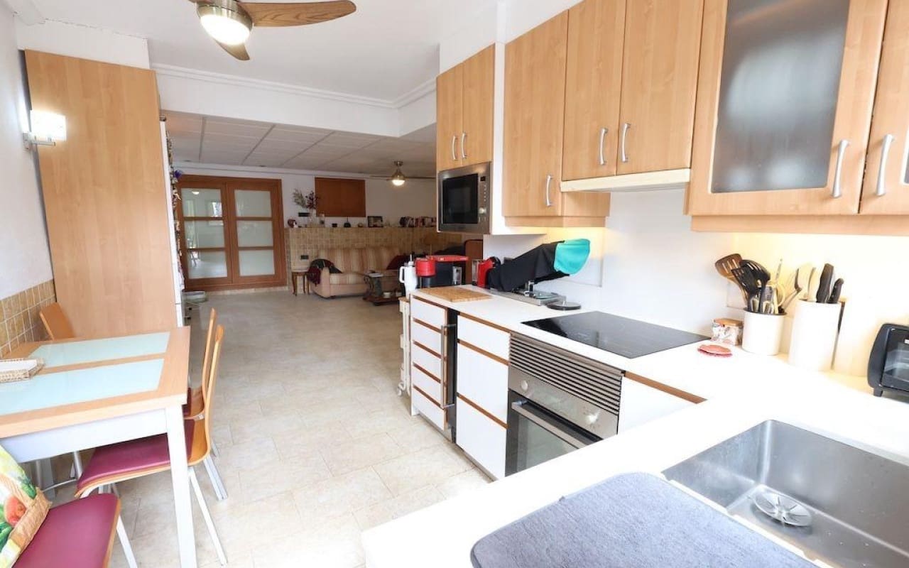 4 slaapkamer Halfvrijstaande villa te koop in Cabo Roig - € 330.000 (Ref: 9913741)