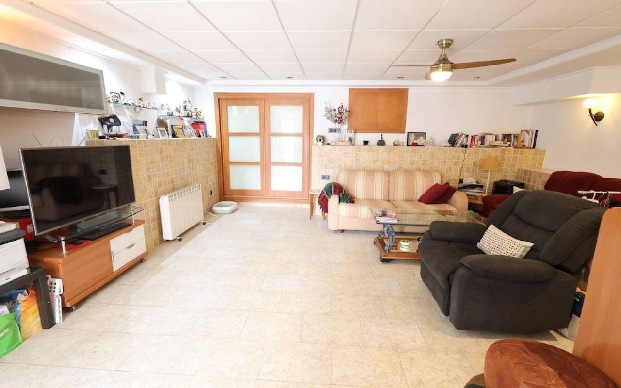 4 slaapkamer Halfvrijstaande villa te koop in Cabo Roig - € 330.000 (Ref: 9913741)