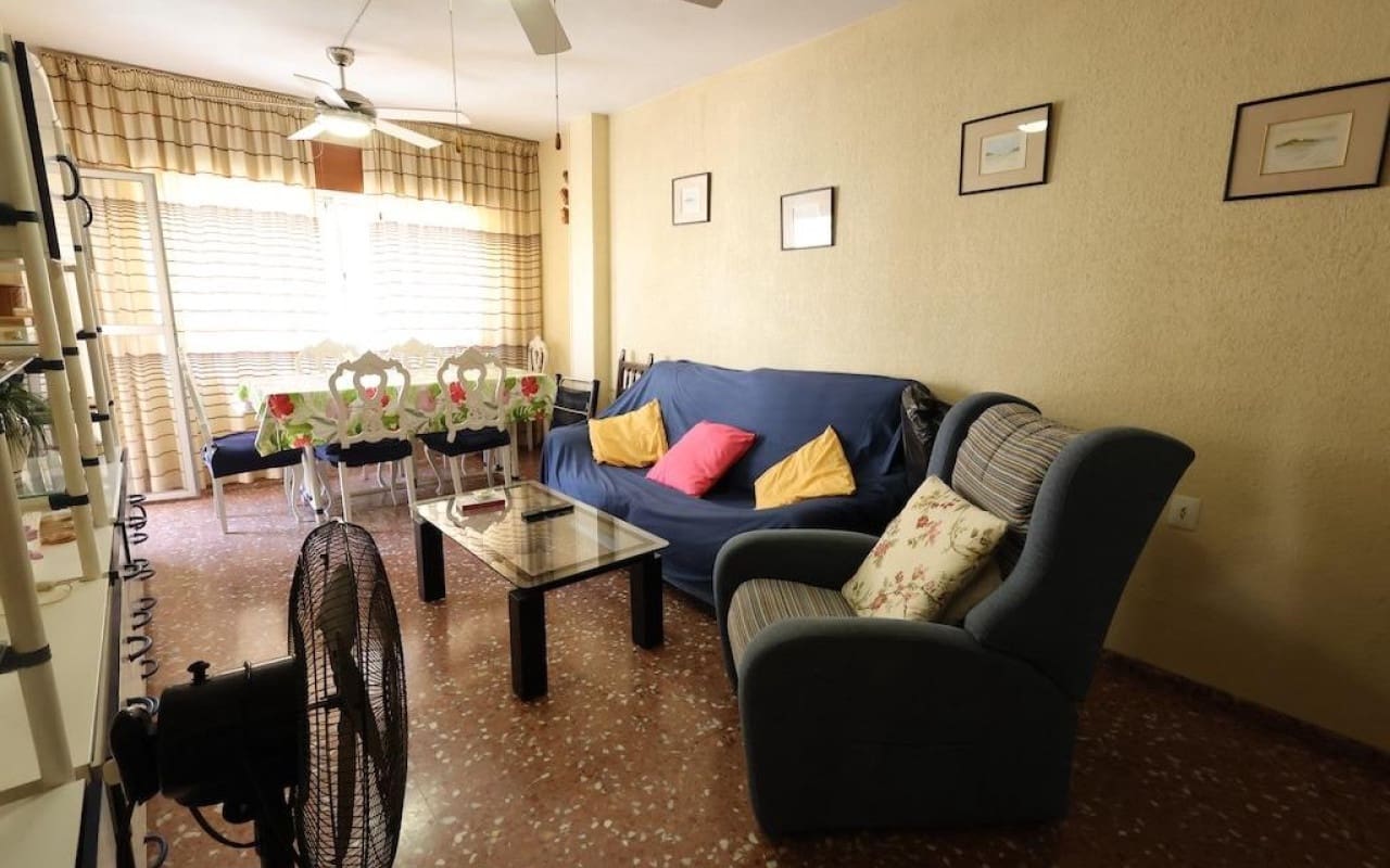 Apartamento de 3 habitaciones en Torrevieja en venta - 160.000 € (Ref: 9913742)