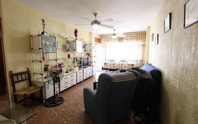 Apartamento de 3 habitaciones en Playa del Acequión, Torrevieja en venta - 160.000 € (Ref: 9913742)
