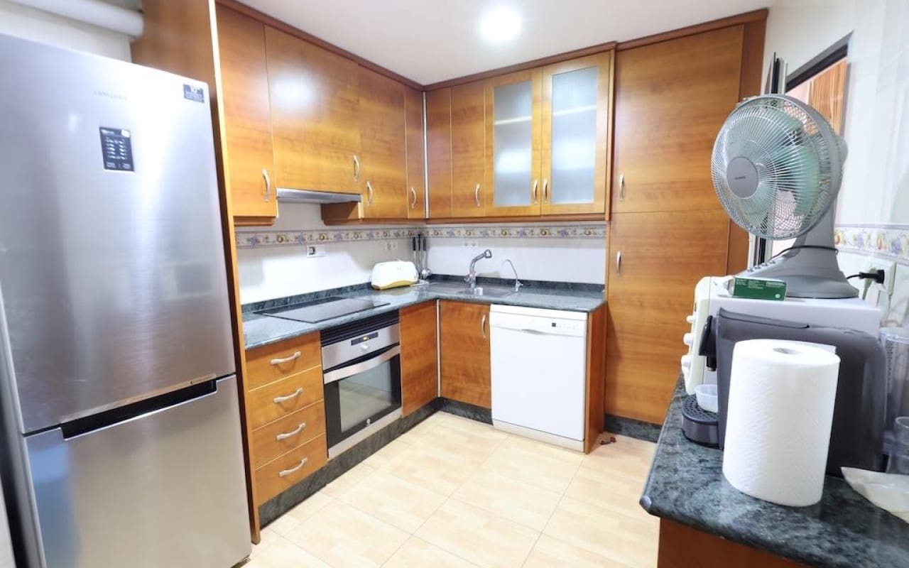 Apartamento de 3 habitaciones en Torrevieja en venta - 160.000 € (Ref: 9913742)
