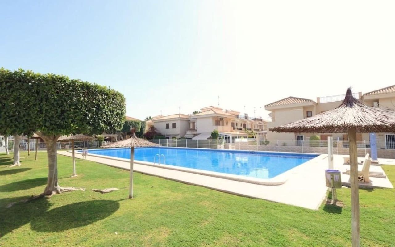 2 quarto Apartamento para venda em Playa Flamenca com piscina - 174 000 € (Ref: 9913744)