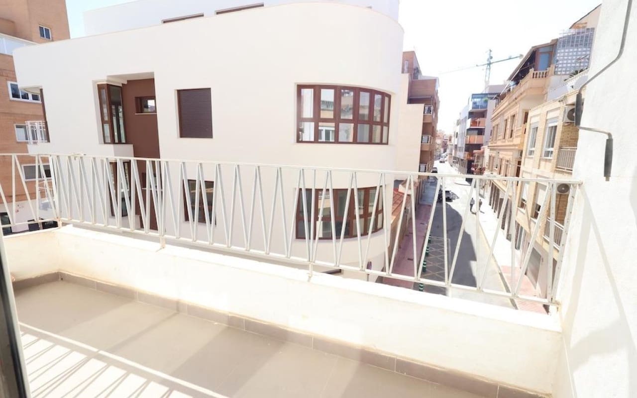 3 chambre Appartement à vendre à Torrevieja - 148 500 € (Ref: 9913745)