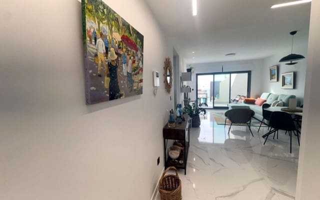 2 Zimmer Penthouse zu verkaufen in El Raso, Guardamar del Segura mit Pool - 288.000 € (Ref: 9913747)