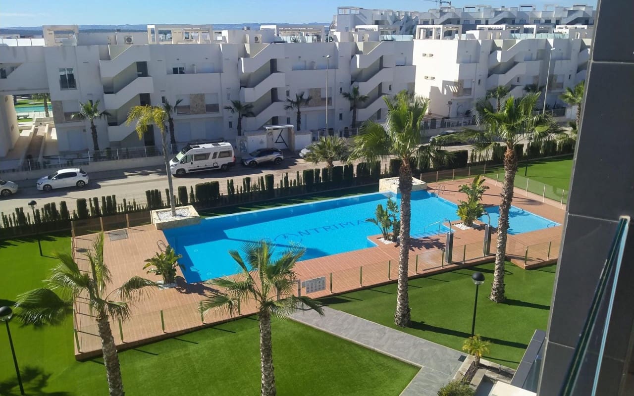 2 Zimmer Penthouse zu verkaufen in El Raso mit Pool - 288.000 € (Ref: 9913747)