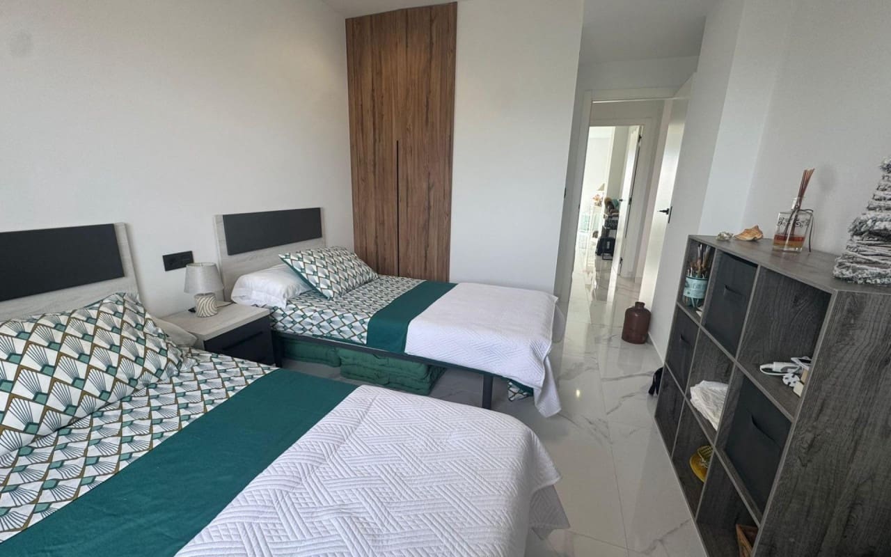 2 Zimmer Penthouse zu verkaufen in El Raso mit Pool - 288.000 € (Ref: 9913747)