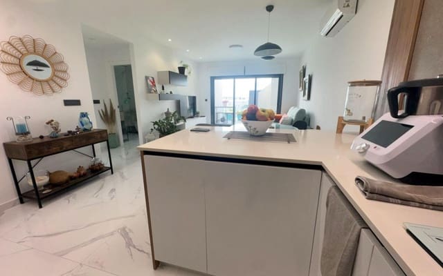 2 Zimmer Penthouse zu verkaufen in El Raso, Guardamar del Segura mit Pool - 288.000 € (Ref: 9913747)