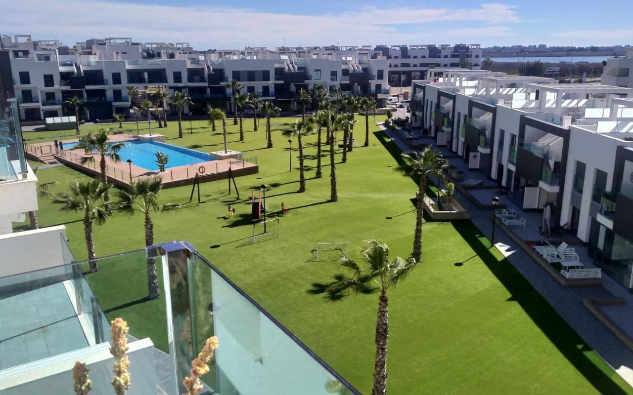 2 Zimmer Penthouse zu verkaufen in El Raso mit Pool - 288.000 € (Ref: 9913747)