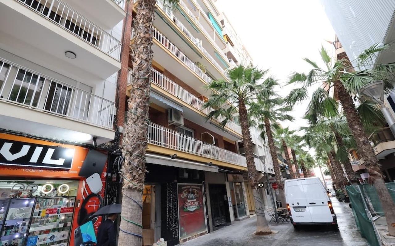 4 chambre Appartement à vendre à Torrevieja - 285 000 € (Ref: 9913748)