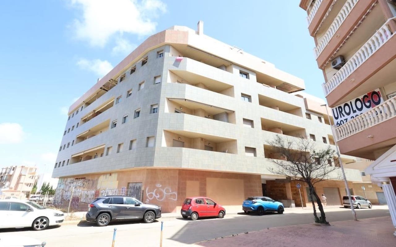3 bedroom Apartment for sale in La Mata - € 220,000 (Ref: 9913750)