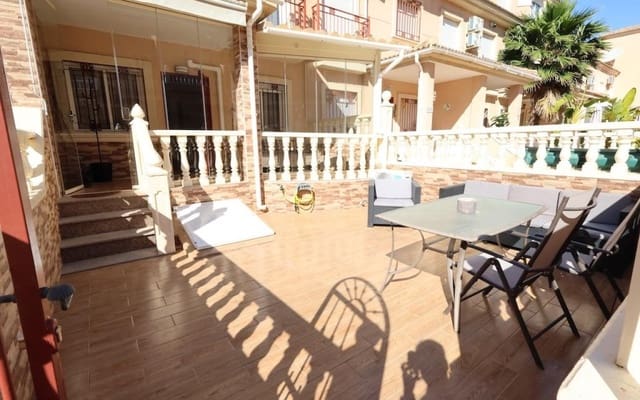 3 Zimmer Haus zu verkaufen in La Zenia, Orihuela mit Pool - 285.000 € (Ref: 9913751)