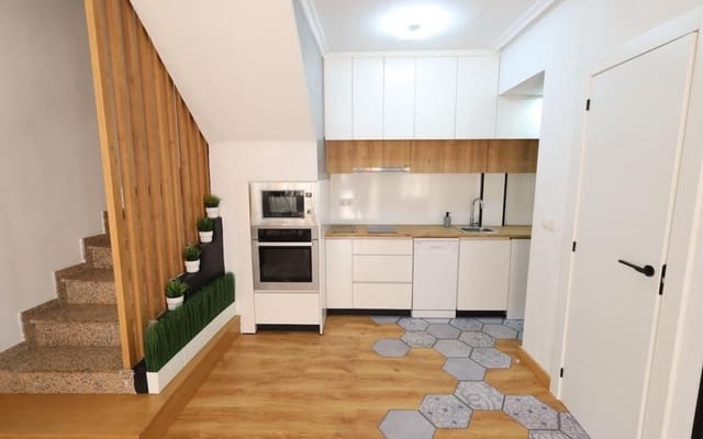 3 Zimmer Haus zu verkaufen in La Zenia, Orihuela mit Pool - 285.000 € (Ref: 9913751)