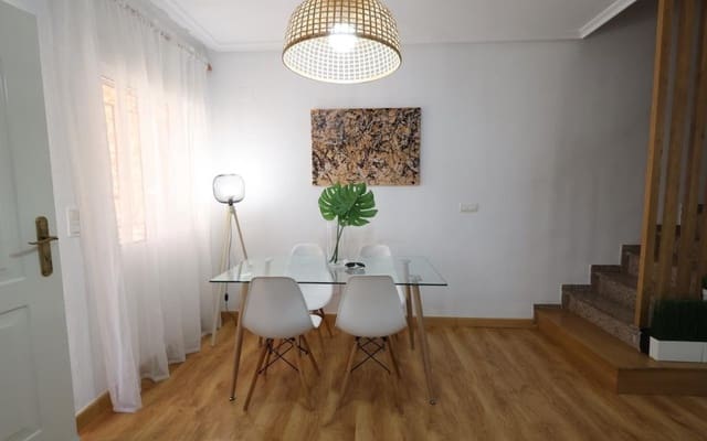 3 Zimmer Haus zu verkaufen in La Zenia, Orihuela mit Pool - 285.000 € (Ref: 9913751)