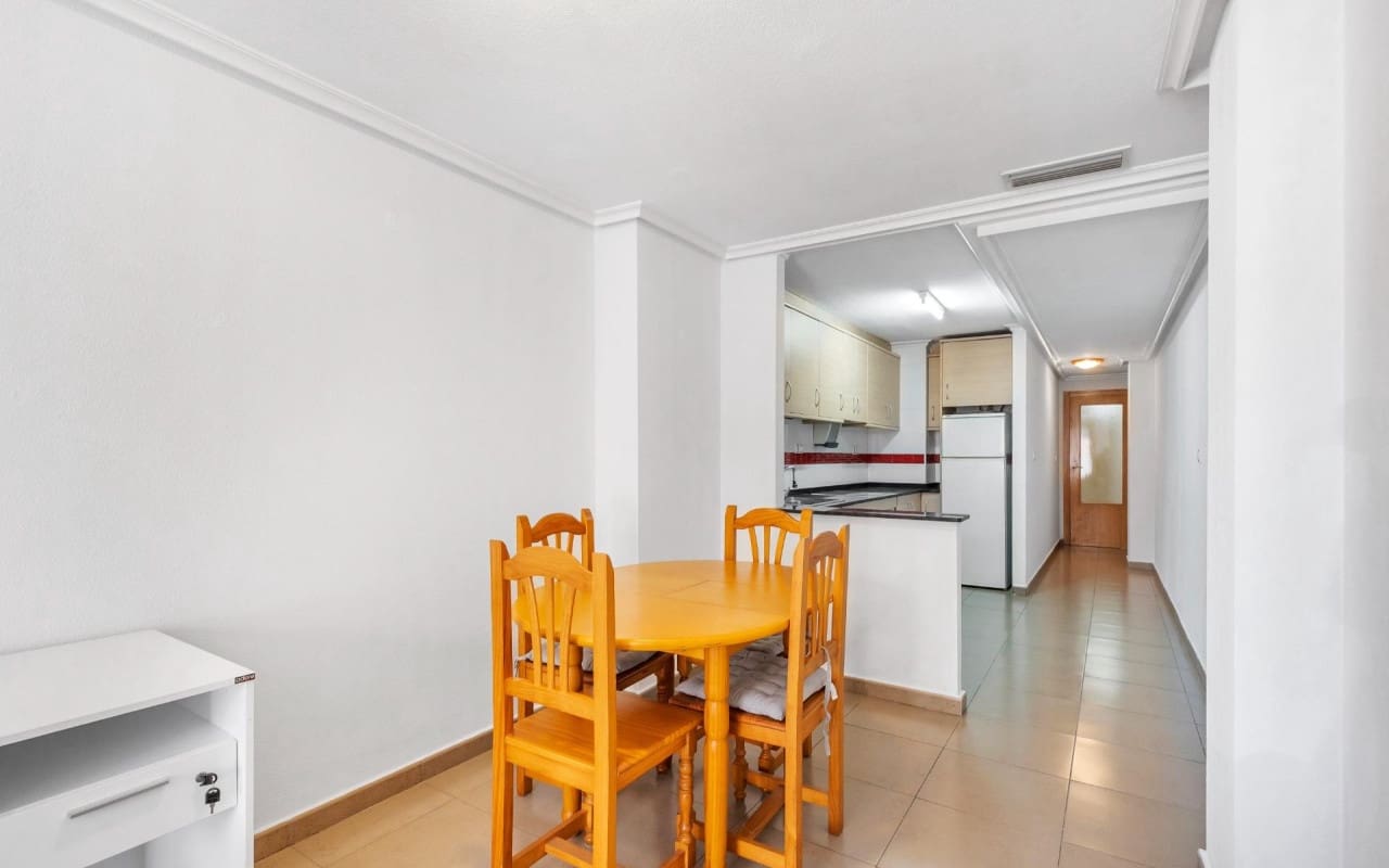 2 sypialnia Apartament na sprzedaż w Torrevieja - 139 900 € (Ref: 9913756)
