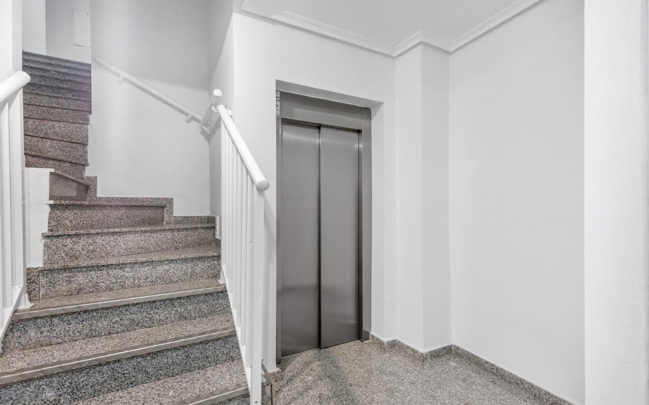 2 sypialnia Apartament na sprzedaż w Torrevieja - 139 900 € (Ref: 9913756)