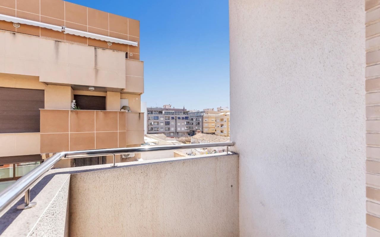 2 sypialnia Apartament na sprzedaż w Torrevieja - 139 900 € (Ref: 9913756)