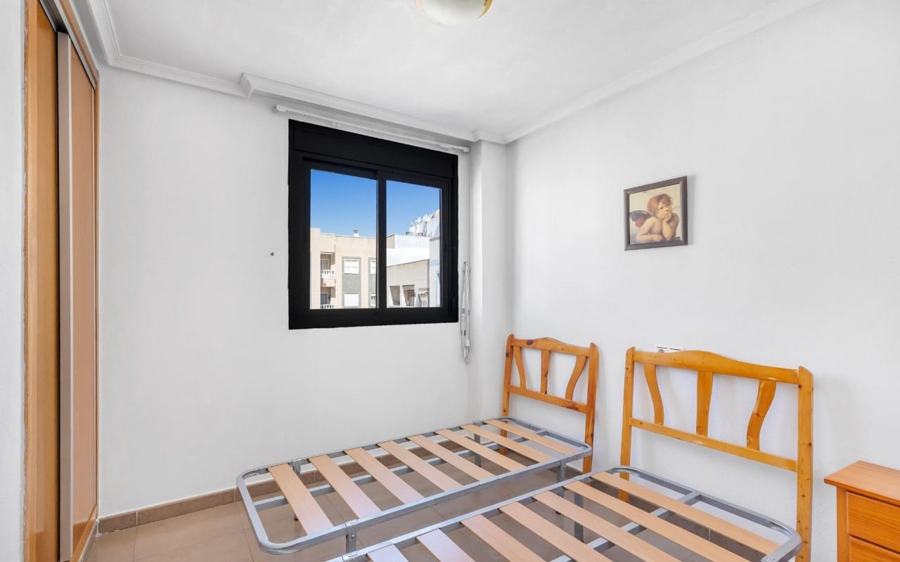 2 sypialnia Apartament na sprzedaż w Torrevieja - 139 900 € (Ref: 9913756)