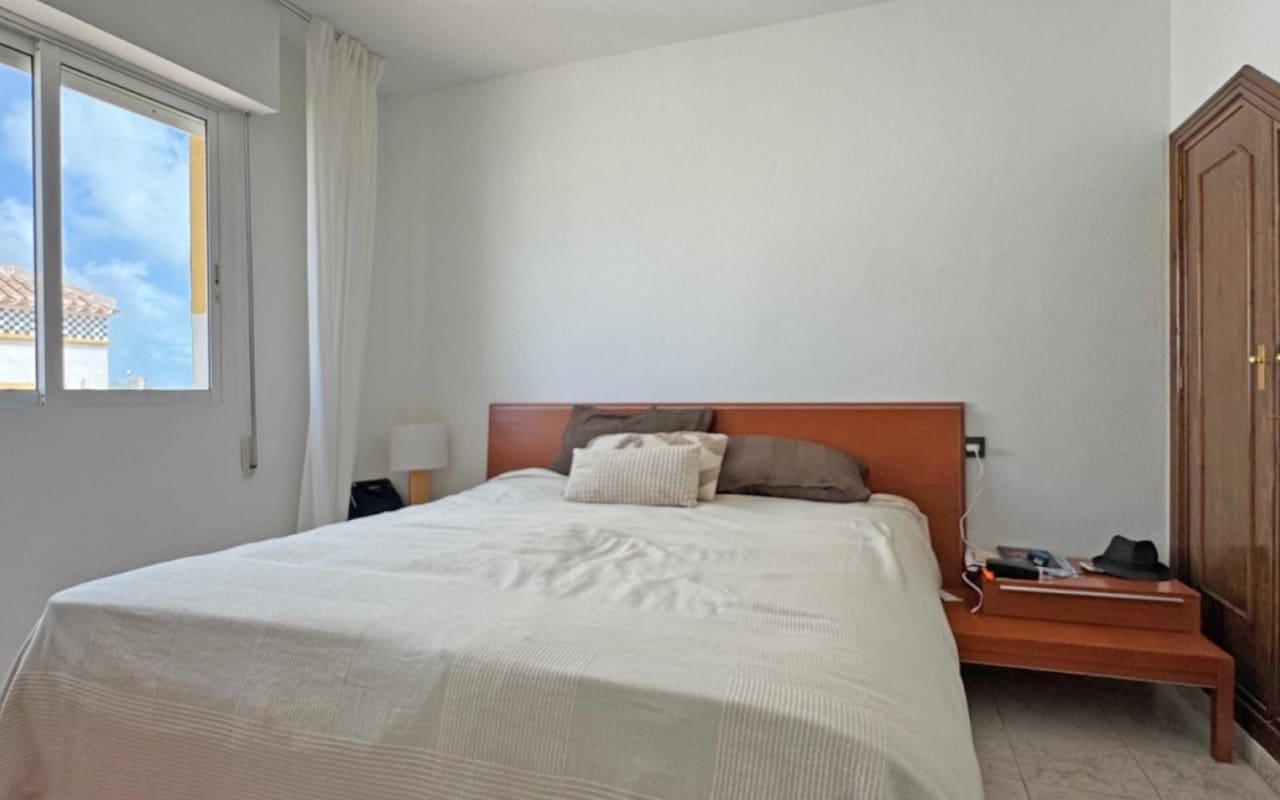 3 bedroom Townhouse for sale in La Mata with pool - € 269,000 (Ref: 9927836)