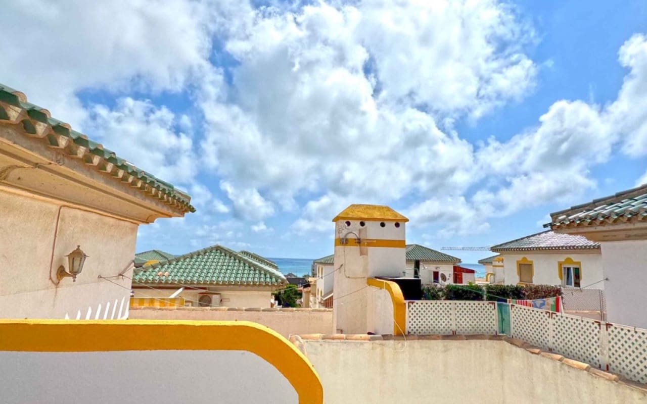 3 bedroom Townhouse for sale in La Mata with pool - € 269,000 (Ref: 9927836)
