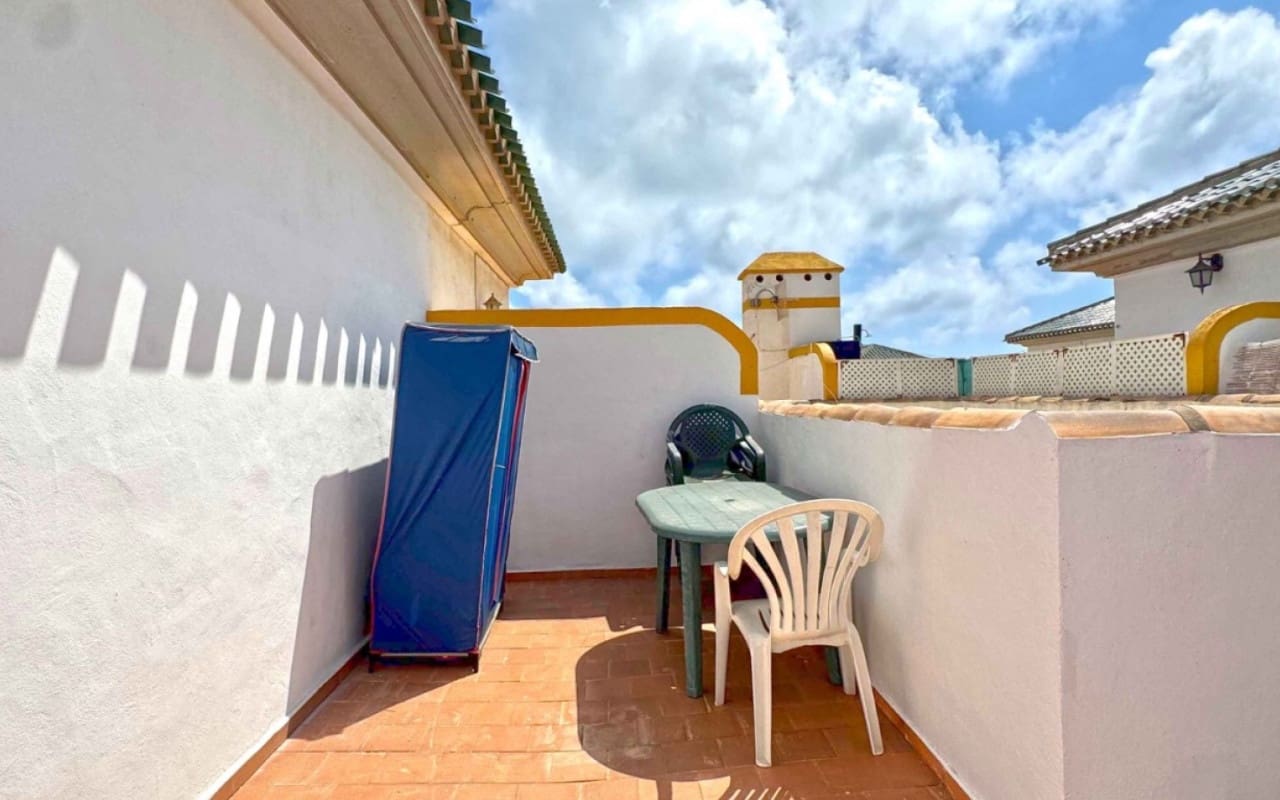 3 bedroom Townhouse for sale in La Mata with pool - € 269,000 (Ref: 9927836)