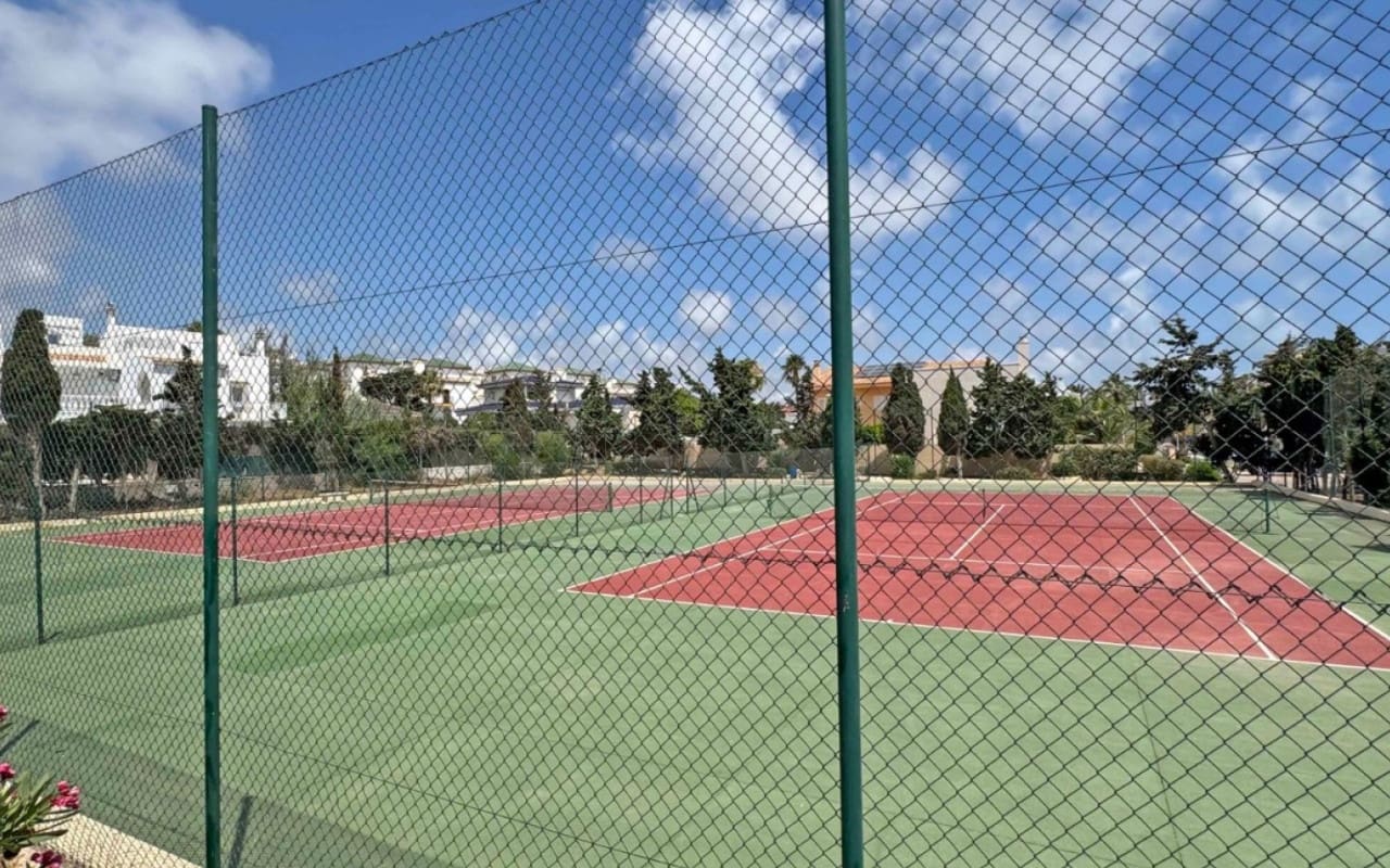 3 bedroom Townhouse for sale in La Mata with pool - € 269,000 (Ref: 9927836)