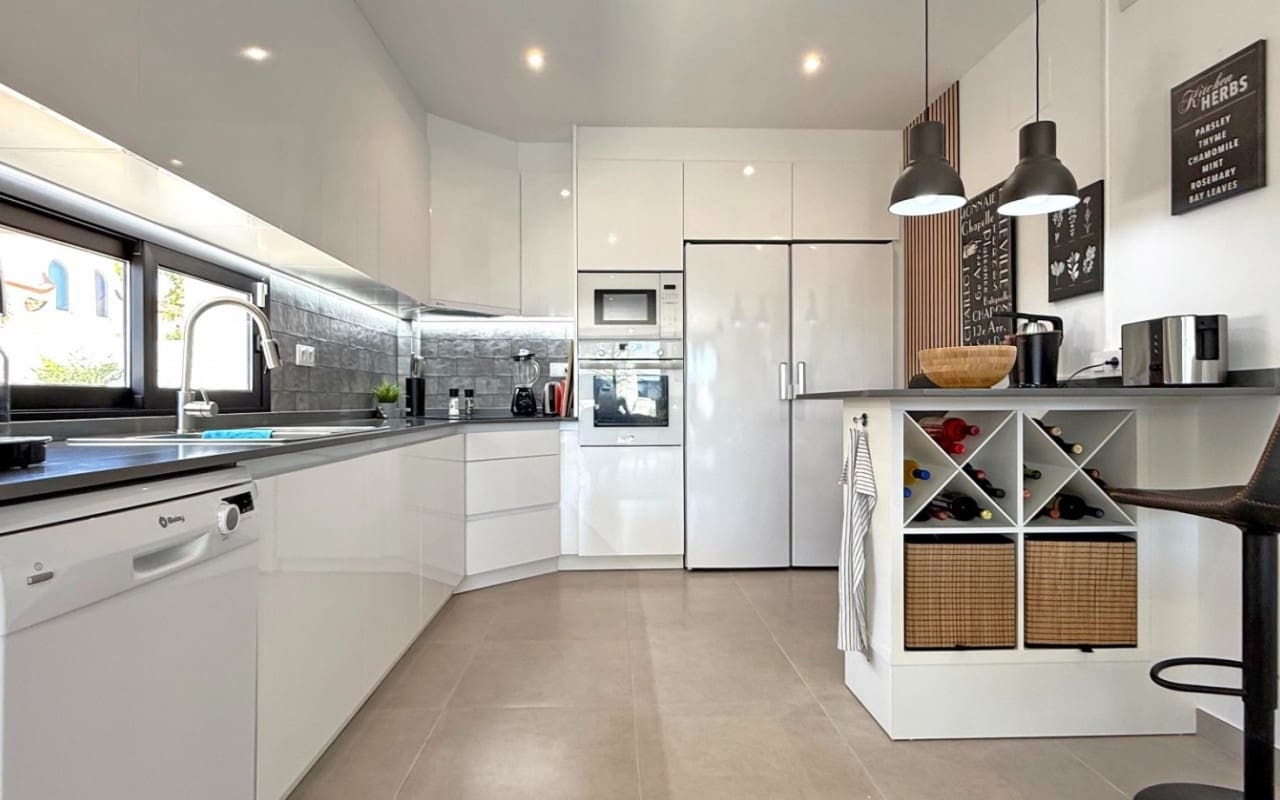 2 Zimmer Villa zu verkaufen in San Pedro del Pinatar mit Pool - 495.000 € (Ref: 9927837)