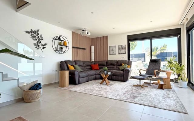 2 Zimmer Villa zu verkaufen in San Pedro del Pinatar ciudad, San Pedro del Pinatar mit Pool - 495.000 € (Ref: 9927837)