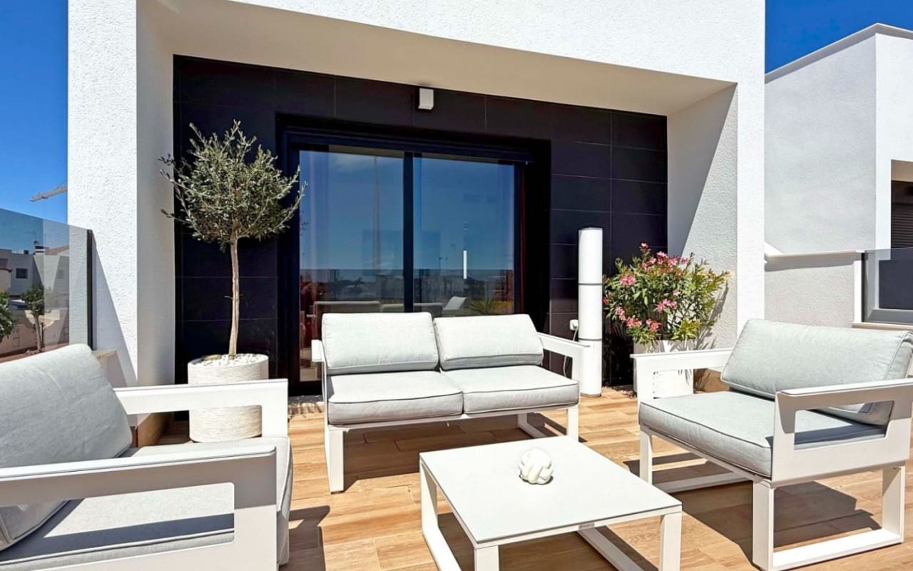 2 Zimmer Villa zu verkaufen in San Pedro del Pinatar mit Pool - 495.000 € (Ref: 9927837)