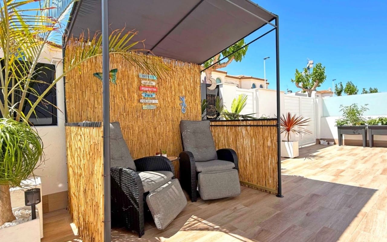 2 Zimmer Villa zu verkaufen in San Pedro del Pinatar mit Pool - 495.000 € (Ref: 9927837)
