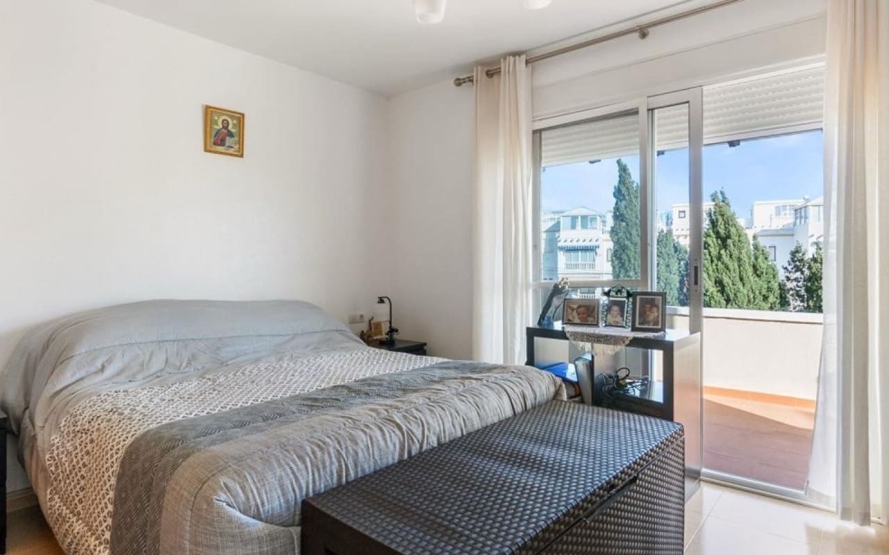 3 sovrum Villa till salu i Villamartin med pool - 295 000 € (Ref: 9927838)