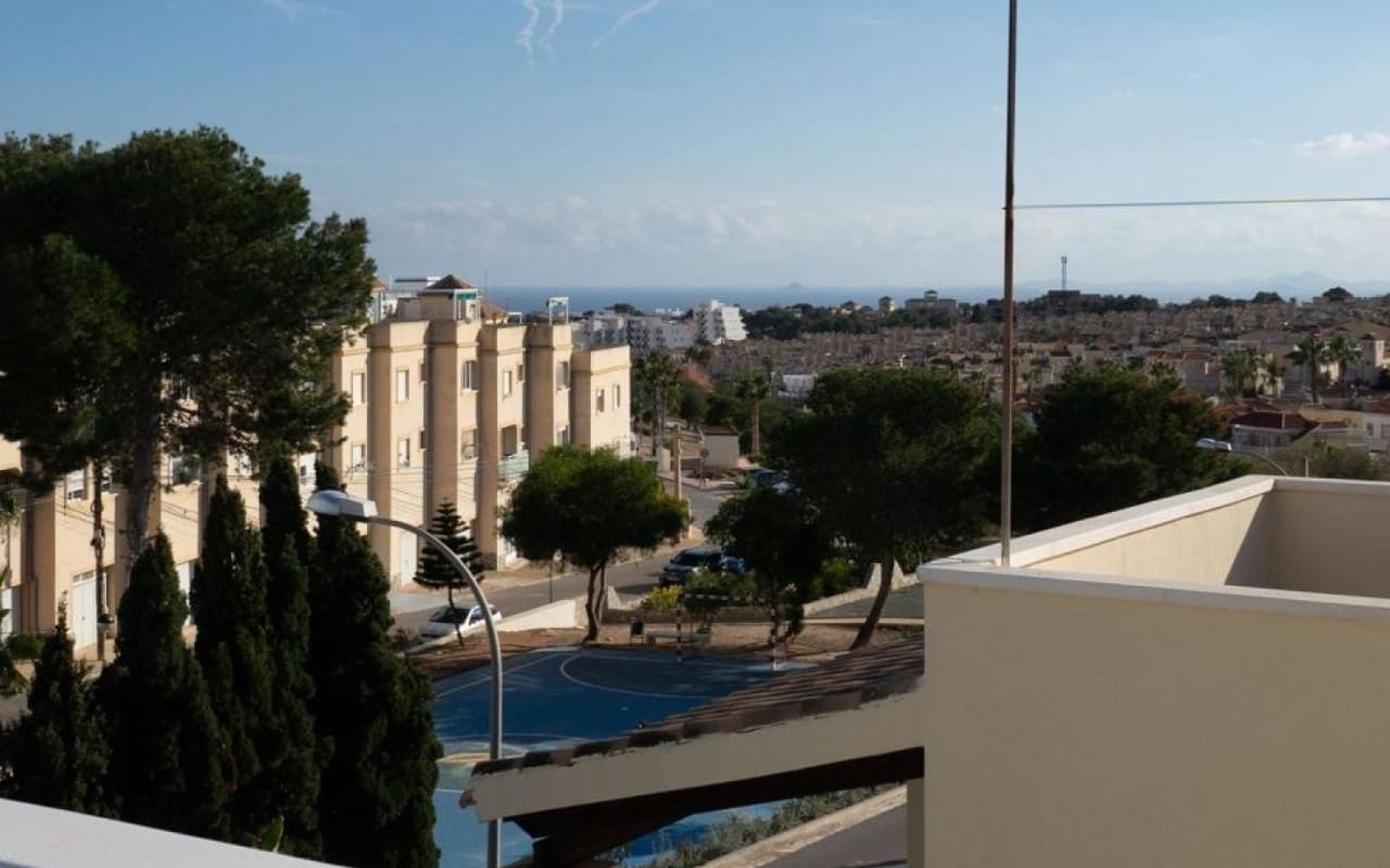 3 sovrum Villa till salu i Villamartin med pool - 295 000 € (Ref: 9927838)