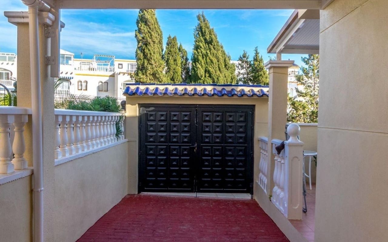 3 sovrum Villa till salu i Villamartin med pool - 295 000 € (Ref: 9927838)