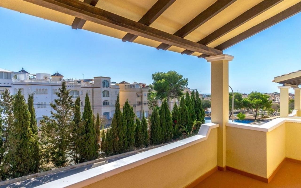 3 sovrum Villa till salu i Villamartin med pool - 295 000 € (Ref: 9927838)