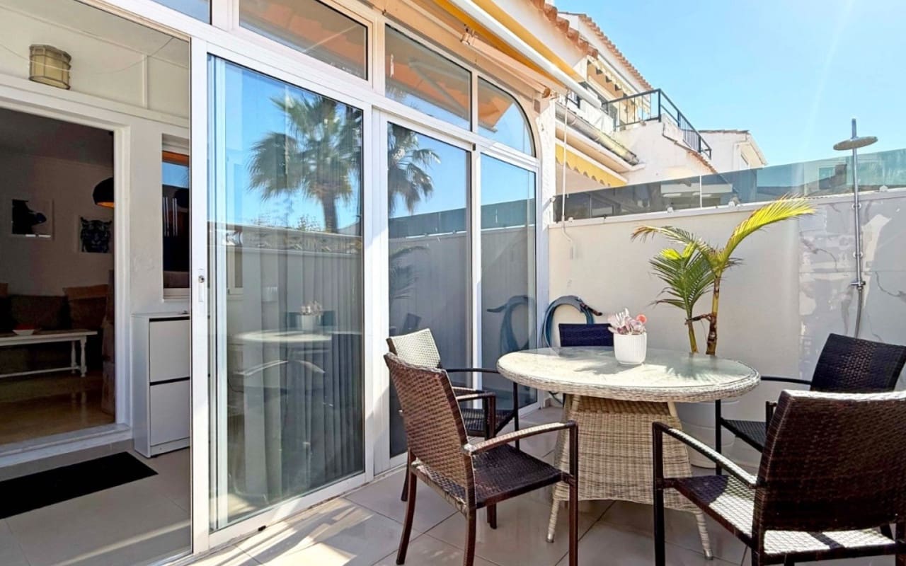 2 bedroom Townhouse for sale in La Mata with pool - € 185,000 (Ref: 9927839)