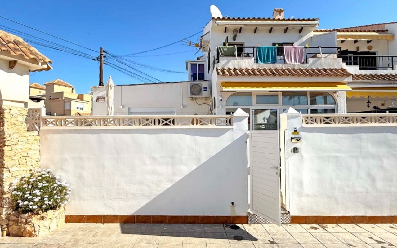 2 bedroom Townhouse for sale in La Mata with pool - € 185,000 (Ref: 9927839)