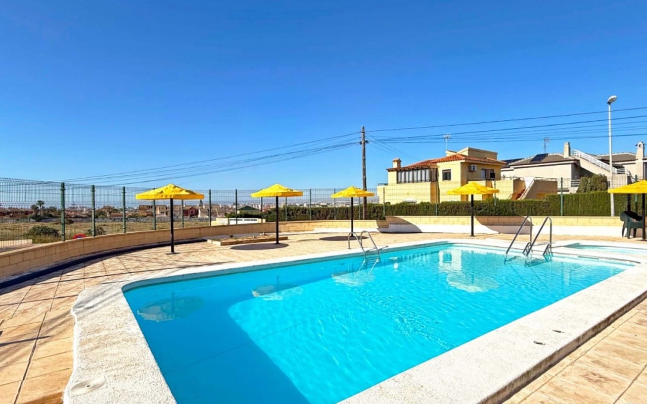 2 bedroom Townhouse for sale in La Mata with pool - € 185,000 (Ref: 9927839)