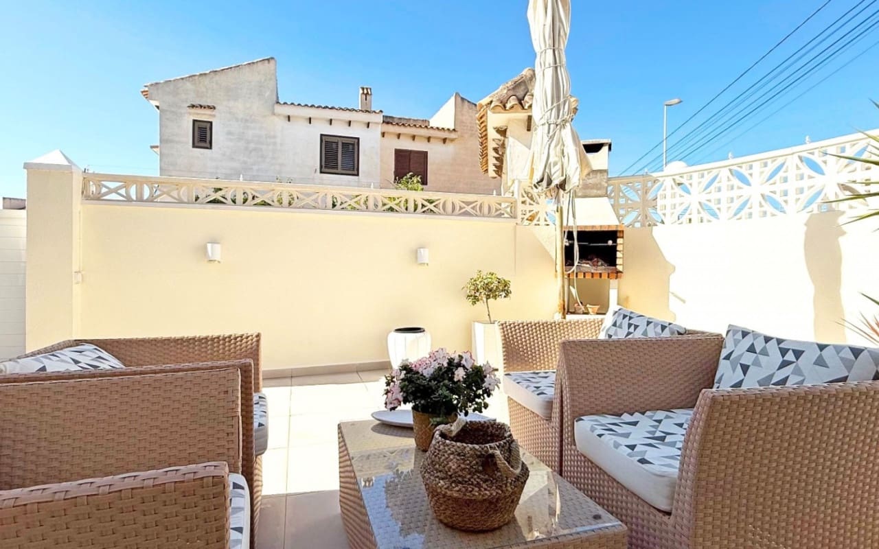 2 bedroom Townhouse for sale in La Mata with pool - € 185,000 (Ref: 9927839)