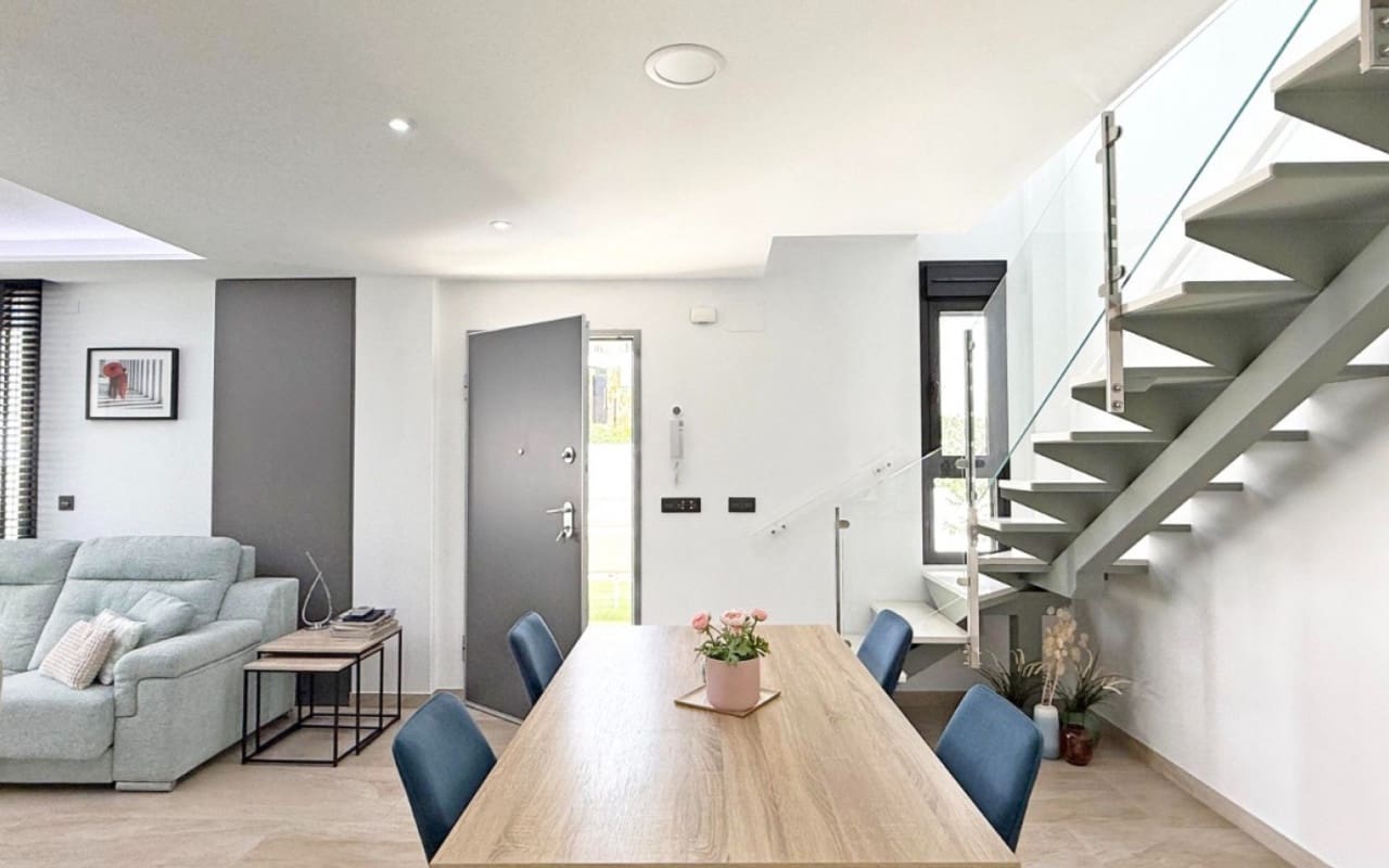 3 makuuhuone Huvila myytävänä paikassa Villamartin mukana uima-altaan - 495 000 € (Ref: 9927840)