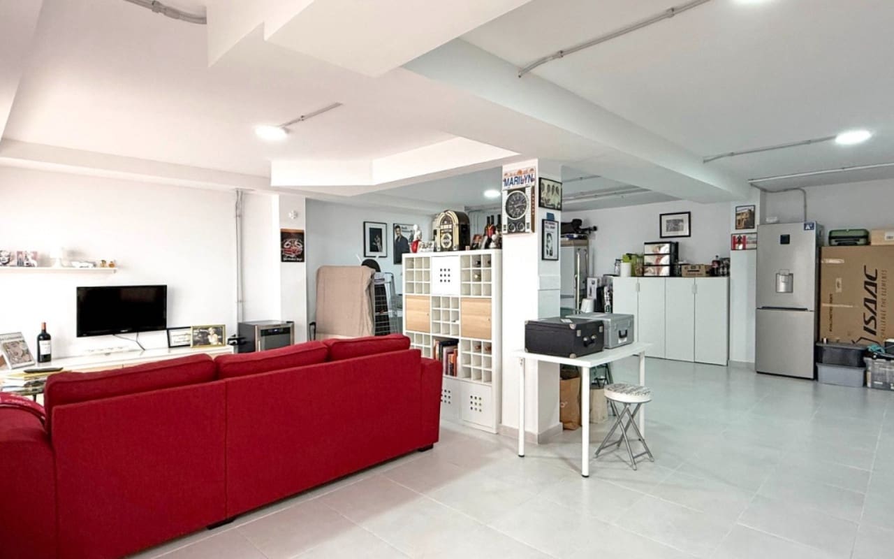 3 makuuhuone Huvila myytävänä paikassa Villamartin mukana uima-altaan - 495 000 € (Ref: 9927840)