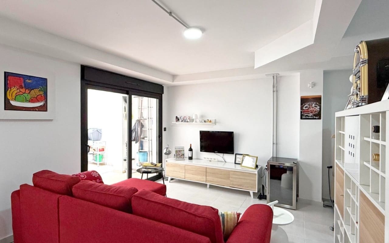 3 makuuhuone Huvila myytävänä paikassa Villamartin mukana uima-altaan - 495 000 € (Ref: 9927840)