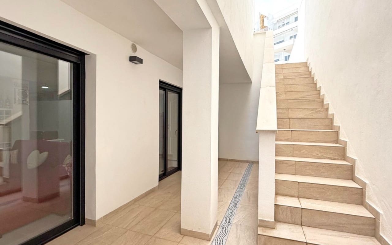 3 makuuhuone Huvila myytävänä paikassa Villamartin mukana uima-altaan - 495 000 € (Ref: 9927840)