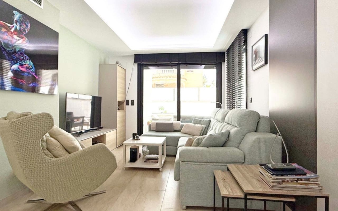 3 makuuhuone Huvila myytävänä paikassa Villamartin mukana uima-altaan - 495 000 € (Ref: 9927840)
