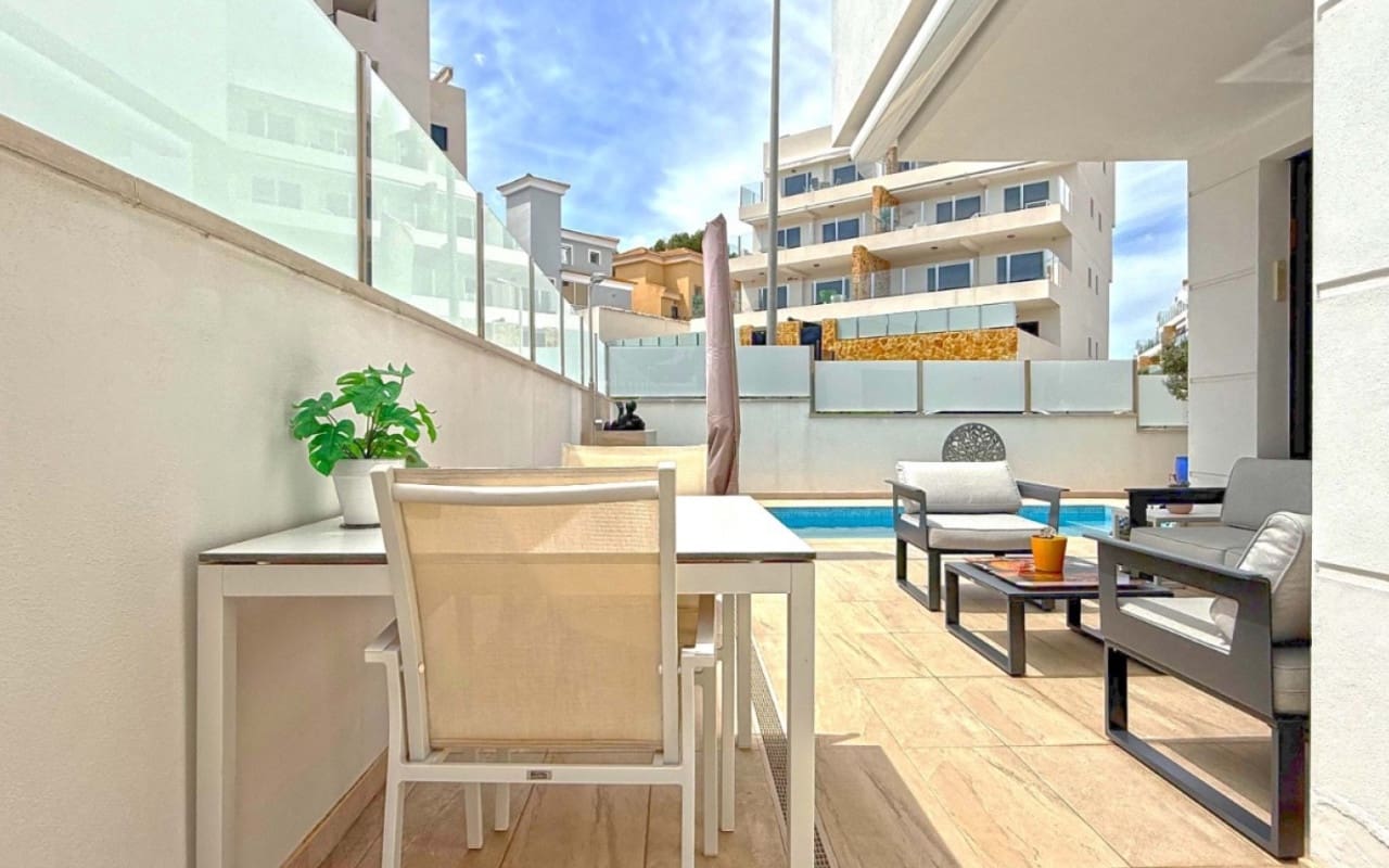 3 makuuhuone Huvila myytävänä paikassa Villamartin mukana uima-altaan - 495 000 € (Ref: 9927840)
